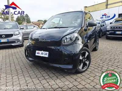 Usata Smart ForTwo Coupé Passion 41 kW (56 CV) 2022 Oro Utilitaria