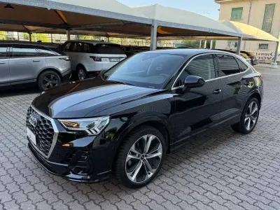 Usata Audi Q3 Sportback Ambiente 150 CV (110 kW) 2022 Nero / metallizzato SUV