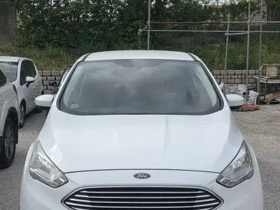 Usata Ford C-MAX Titanium S 120 CV (88 kW) 2017 Bianco Monovolume