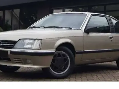 Usata Opel Monza 129 CV (94 kW) 1985 Argento Coupé