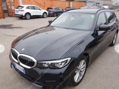 Usata BMW 318 Luxury Line 149 CV (109 kW) 2022 Nero Station wagon