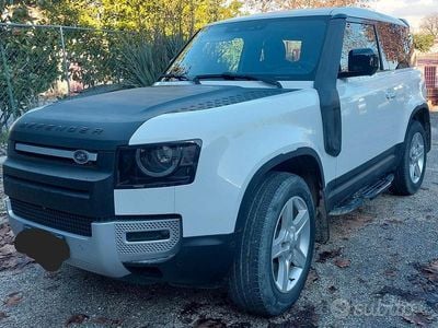 Usata Land Rover Defender SE 200 CV (147 kW) 2022 Bianco SUV