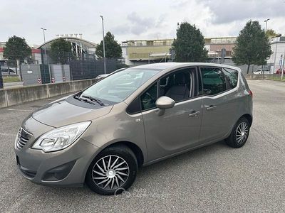 Usata Opel Meriva 120 CV (88 kW) 2013 Bronze Monovolume
