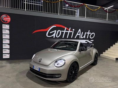 Usata VW Beetle Cabriolet 140 CV (102 kW) 2013 Beige Cabrio