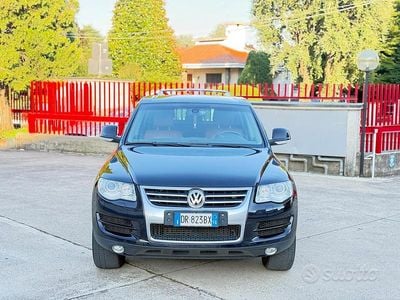 Usata VW Touareg 240 CV (176 kW) 2008 Nero SUV