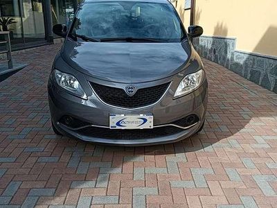 Usata Lancia Ypsilon Platinum 69 CV (50 kW) 2018 Grigio Utilitaria