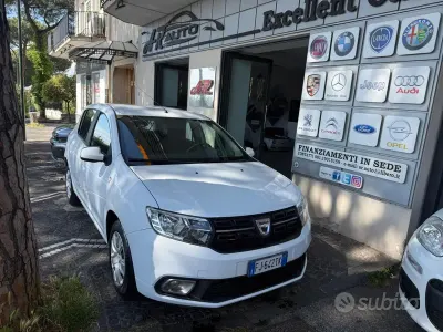 Occasion Dacia Sandero Lauréate 90 ch (66 kW) 2017 Blanc Berline