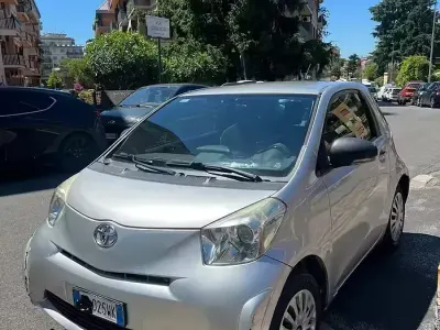 Usata Toyota iQ