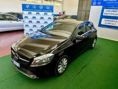 Usata Mercedes A180 109 CV (80 kW) 2016 Nero Berlina