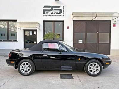 Usata Mazda MX5 90 CV (66 kW) 1995 Nero Cabrio