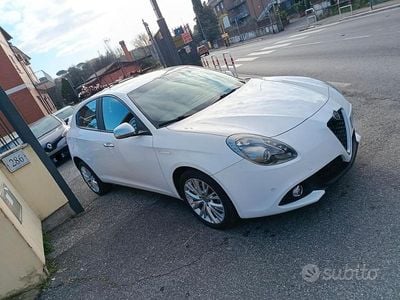 Usata Alfa Romeo Giulietta Super 120 CV (88 kW) 2018 Bianco Utilitaria