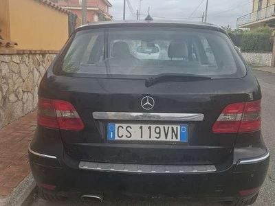 Mercedes B180