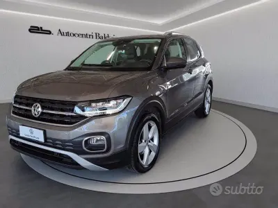 Usado VW T-Cross Advance 116 CV (85 kW) 2019 Gris SUV