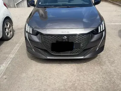 Usata Peugeot 208 GT 110 CV (80 kW) 2021 Grigio Utilitaria