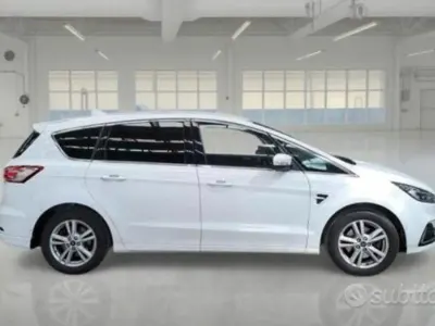 Usata Ford S-MAX S 150 CV (110 kW) 2022 Bianco Monovolume
