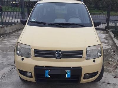 Giallo Usata 2004 Fiat Panda 4x4 Climbing Utilitaria | 4200 € (Buon prezzo)