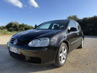 Usata VW Golf V Sportline 105 CV (77 kW) 2007 Nero Berlina
