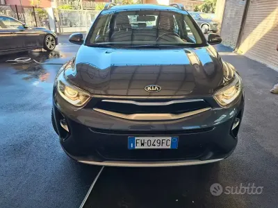 Usata Kia Stonic Style 116 CV (85 kW) 2019 Grigio SUV