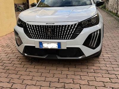 Usata Peugeot 2008 Allure 131 CV (96 kW) 2024 Bianco SUV