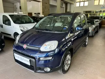 Usata Fiat Panda 4x4 95 CV (69 kW) 2015 Bluazzurro Utilitaria