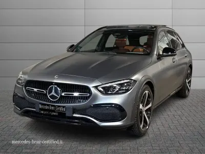 Usata Mercedes 220 Premium Plus 200 CV (147 kW) 2023 Grigio selenite magno designo Station wagon