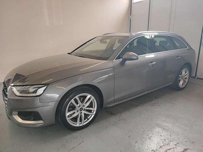 Usado Audi A4 Business 163 CV (119 kW) 2022 Gris Familiar