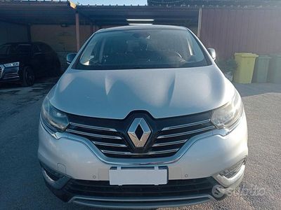 Käytetty Renault Espace Zen 131 HP (96 kW) 2015 Harmaa Tila-auto