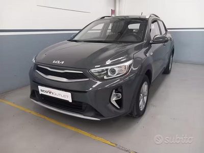 Usata Kia Stonic Urban 84 CV (61 kW) 2022 Grigio SUV