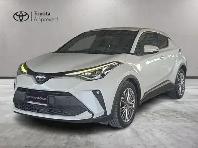 Usata Toyota C-HR Lounge 122 CV (89 kW) 2022 Bianco SUV