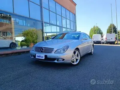 Usata Mercedes CLS350 272 CV (200 kW) 2006 Grigio Berlina