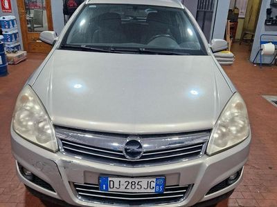 Usata Opel Astra 101 CV (74 kW) 2007 Station wagon