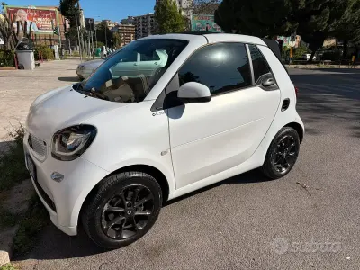 Usata Smart ForTwo Cabrio Passion 71 CV (52 kW) 2022 Bianco Cabrio