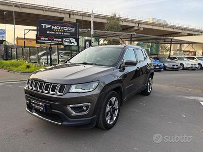 Käytetty Jeep Compass Limited 120 HP (88 kW) 2018 Harmaa Katumaasturi