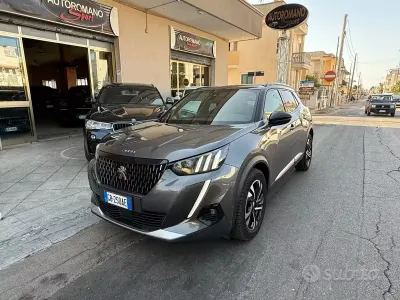 Usata Peugeot 2008 GT 131 CV (96 kW) 2020 Grigio SUV