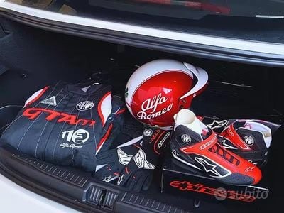 Usata Alfa Romeo Giulia 540 CV (397 kW) 2021 Bianco Berlina