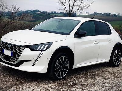 Usata Peugeot 208 GT 100 kW (136 CV) 2020 Bianco Utilitaria