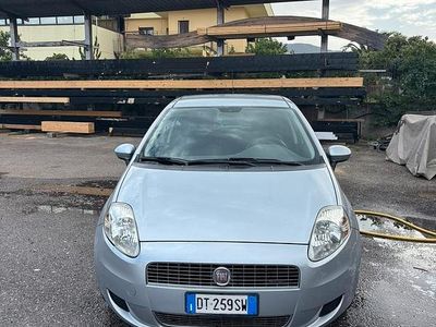 Usata Fiat Grande Punto 75 CV (55 kW) 2008 Grigio Utilitaria