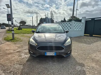 Usata Ford Focus 95 CV (69 kW) 2015 Grigio Station wagon
