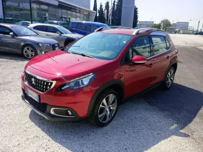 Usata Peugeot 2008 Allure 110 CV (80 kW) 2018 Rosso SUV