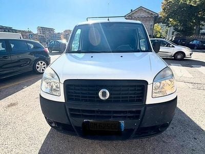 Begagnad Fiat Doblò 75 HK (55 kW) 2007 Vit Minibuss