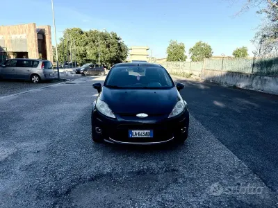 Usata Ford Fiesta Titanium 95 CV (69 kW) 2011 Nero Berlina