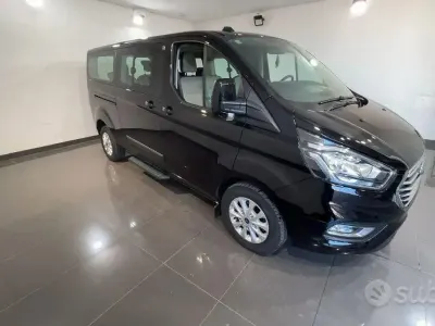 Usata Ford Tourneo Custom 105 CV (77 kW) 2023 Furgone