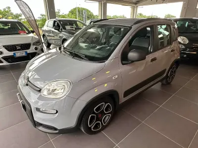 Usata Fiat Panda S 69 CV (50 kW) 2022 Grigio moda Utilitaria