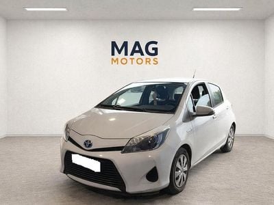 Second-hand Toyota Yaris Hybrid Lounge 75 CP (55 kW) 2013 Alb Berlinǎ