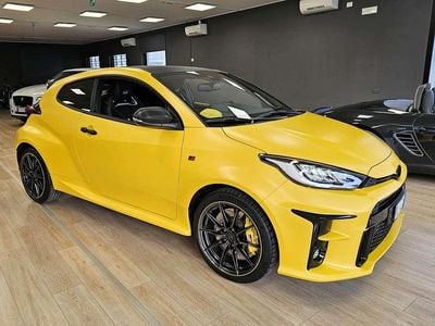 Usata Toyota Yaris 261 CV (191 kW) 2022 Giallo Utilitaria