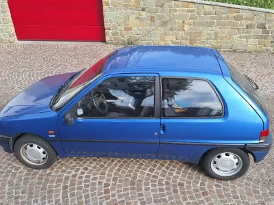 Usata Peugeot 106 50 CV (36 kW) 1994 Blu/azzurro Utilitaria