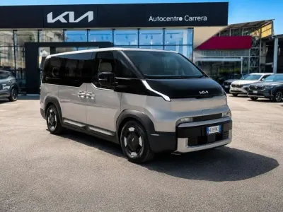 Usata Kia PV5 Earth 119 kW (163 CV) 2026 Grigio scuro Monovolume
