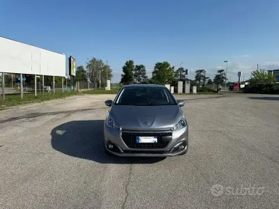 Occasion Peugeot 208 Allure 82 PK (60 kW) 2019 Grijs Hatchback