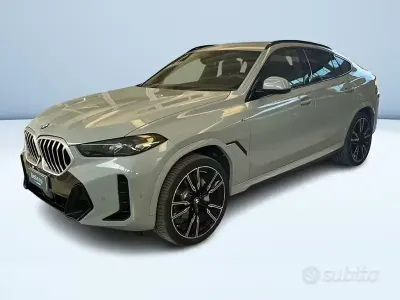 Usata BMW X6 M Sport 286 CV (210 kW) 2024 Grigio SUV