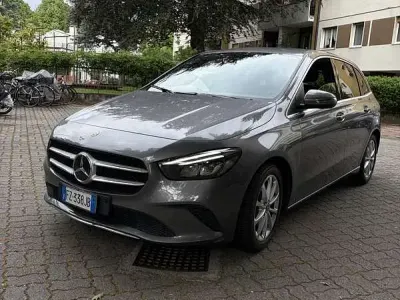 Gebraucht Mercedes B200 Premium 150 PS (110 kW) 2019 Van / Kleinbus